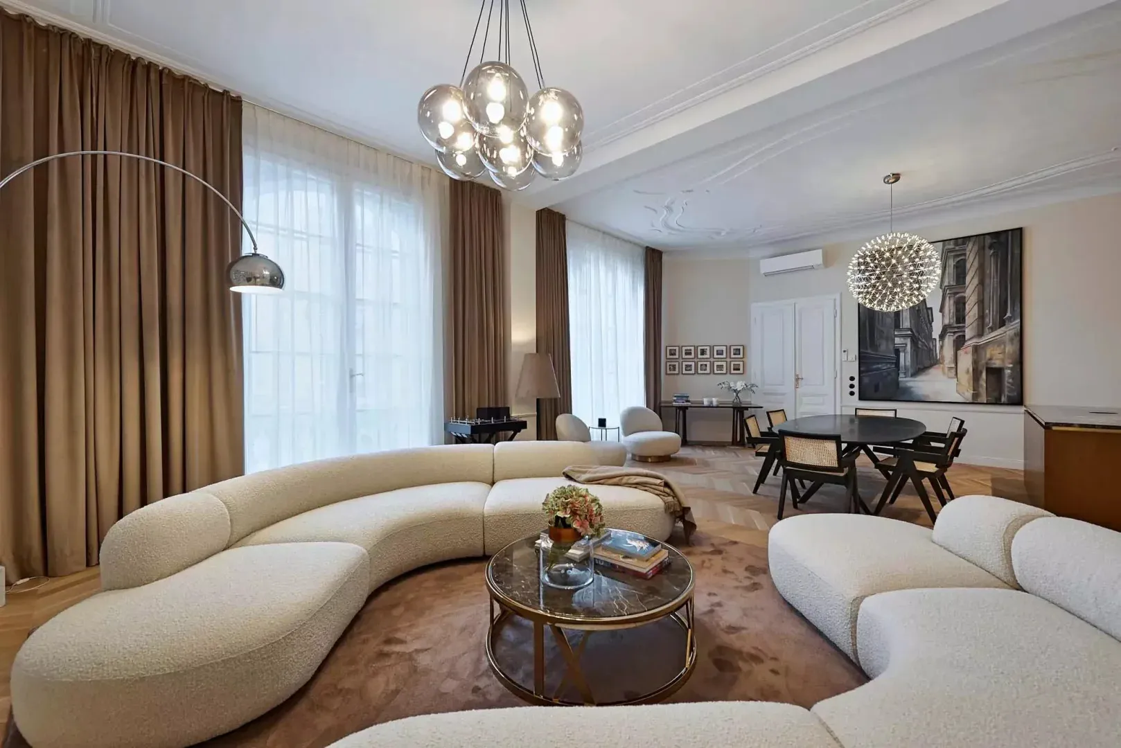 Exclusive Luxury Residence In The 7th District